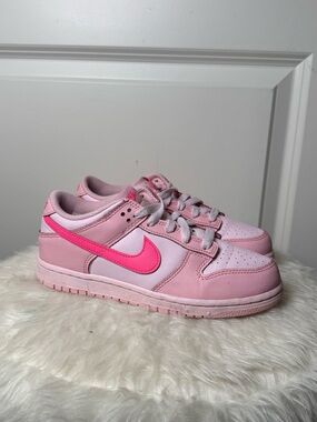 Pink Nike dunks